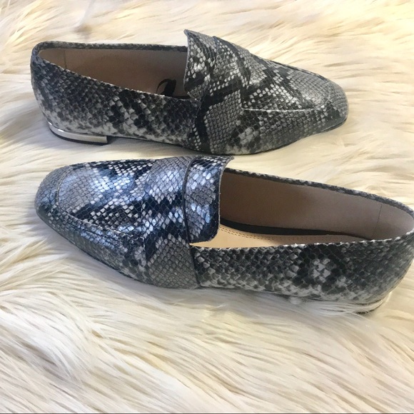 massimo dutti animal print loafers